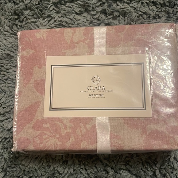 Surya Clara Rough Luxe Collection Twin Duvet Set - Picture 2 of 5